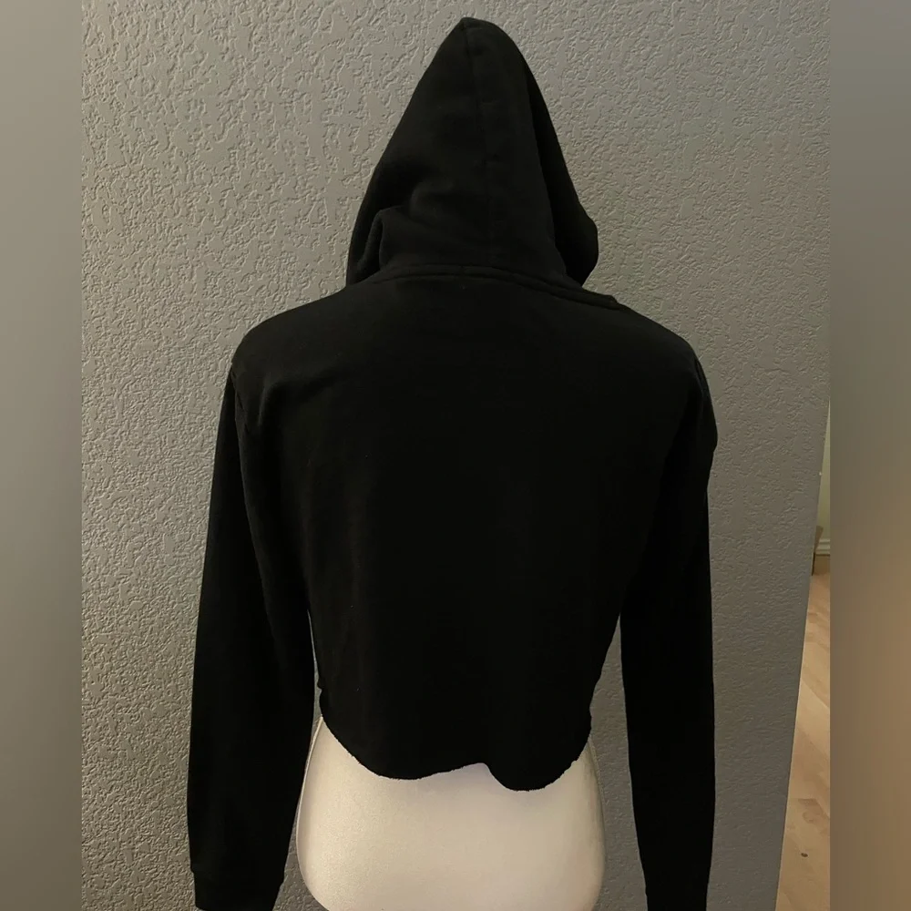 2️⃣6️⃣Juicy Couture Crop Hooded Sweatshirt Size S Black Color - Picture 4 of 10